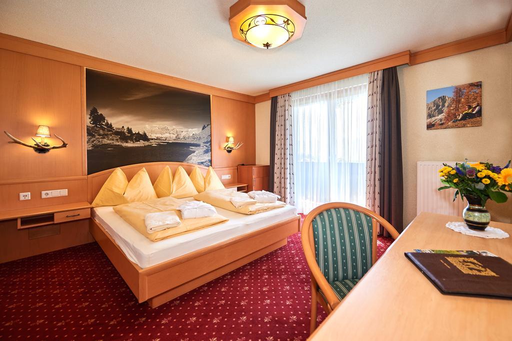 Hotel Jagdhof Ramsau am Dachstein Exterior photo