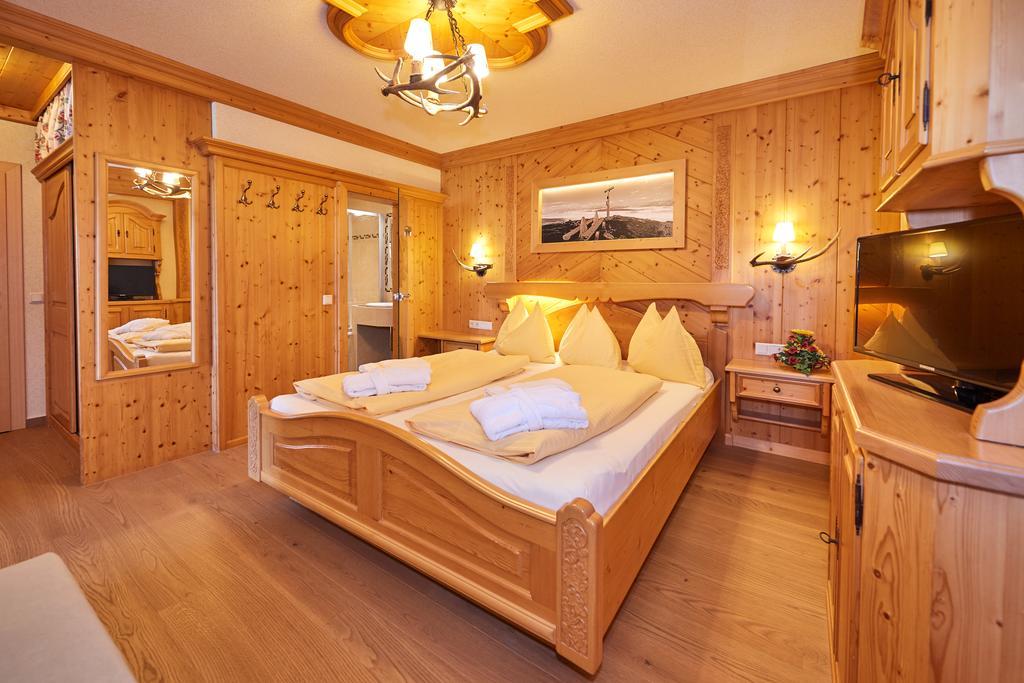 Hotel Jagdhof Ramsau am Dachstein Exterior photo